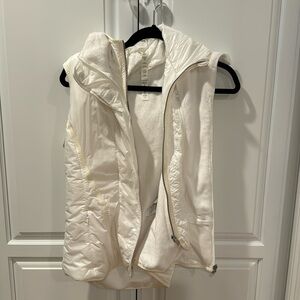EUC LULULEMON hooded zip up vest white size 8